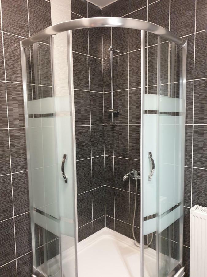 Apartman Majetic Otočac Esterno foto